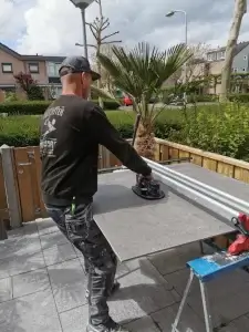 Grabo tile lifter