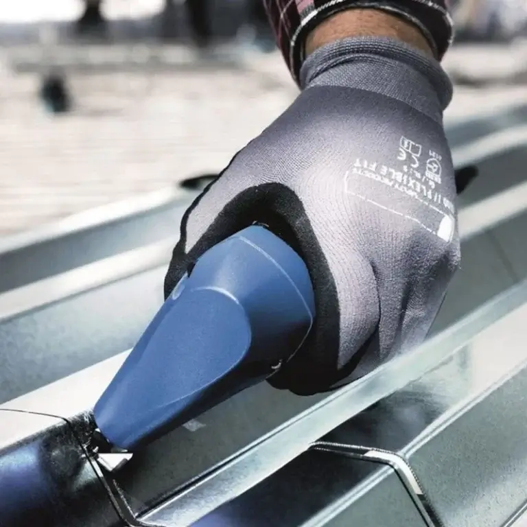 trumpf nibbler being used