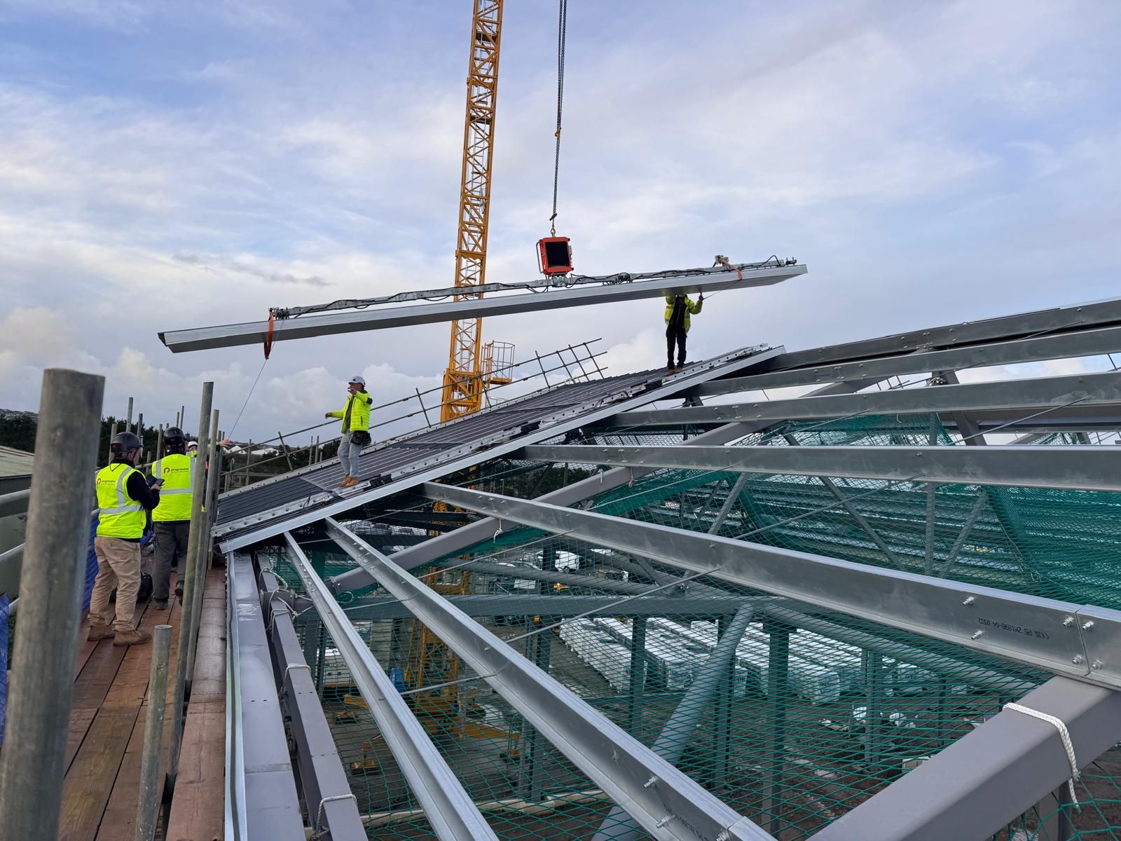 Handling Kingspan PowerPanels: What Contractors Need to Know